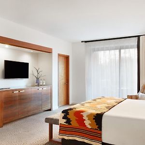 Casita One King bed